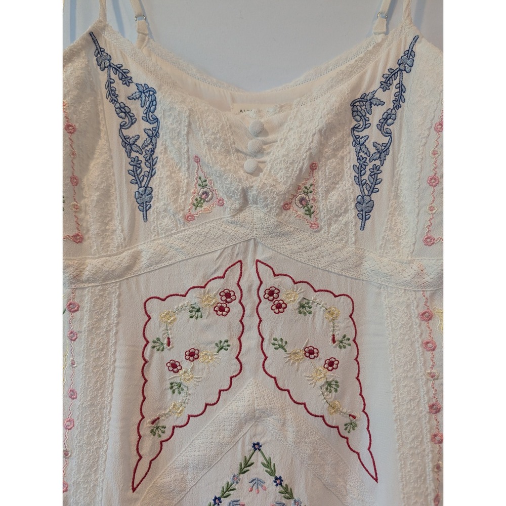 Altar'd State Parker White Floral Embroidered Lace Mini Dress XS NWT Boho - Picture 5 of 8